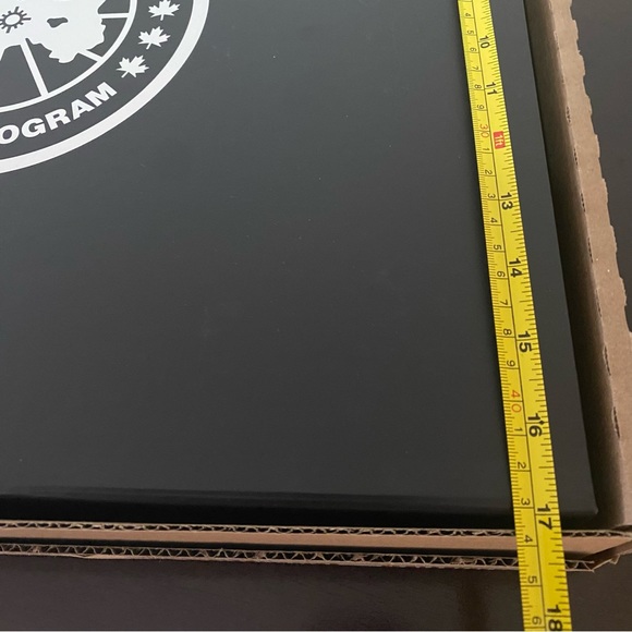 🆕🇨🇦 NEW!! Canada Goose Large Jacket Box cover 📦 - Picture 8 of 10